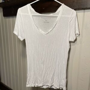 Womens Aeropostale V neck tee